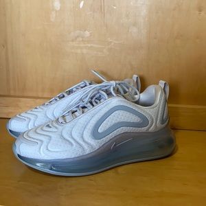 White Nike Air Max 720